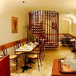 מלון Auriane Porte De Versailles