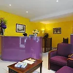 מלון Auriane Porte De Versailles 2*