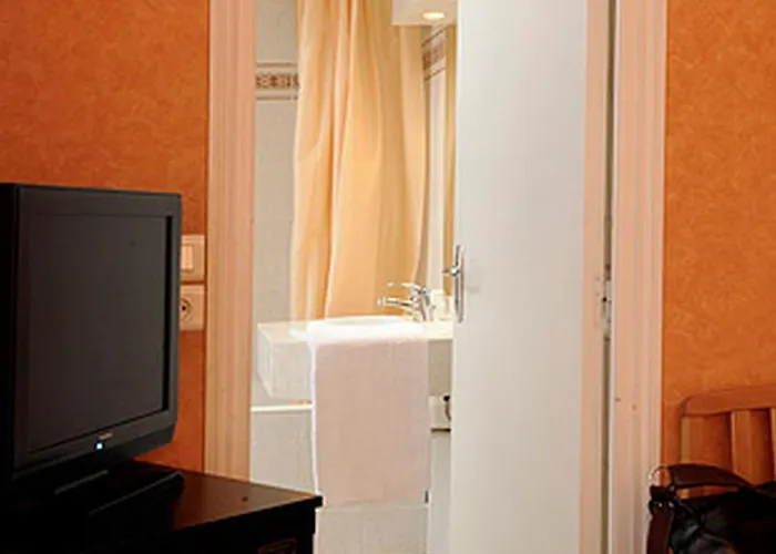 Auriane Porte De Versailles Hotel