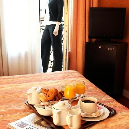Auriane Porte De Versailles Hotel 2*