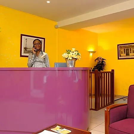Auriane Porte De Versailles