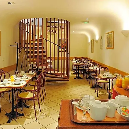 Hotel Auriane Porte De Versailles 2*